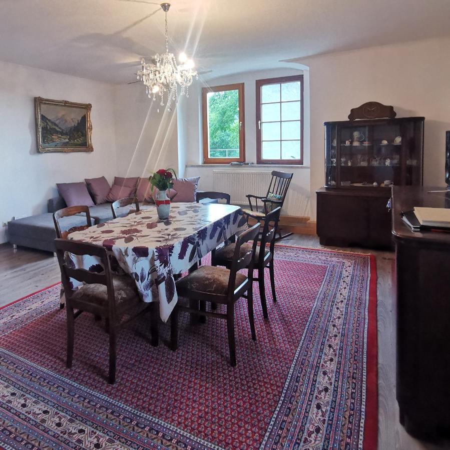 Ruhige Ferienwohnung Im Gutshaus Niederorschel Exterior photo